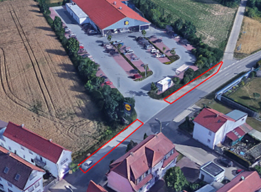 Heiligenstein: Sichtbehinderung an der Einfahrt zu Lidl ist beseitigt
